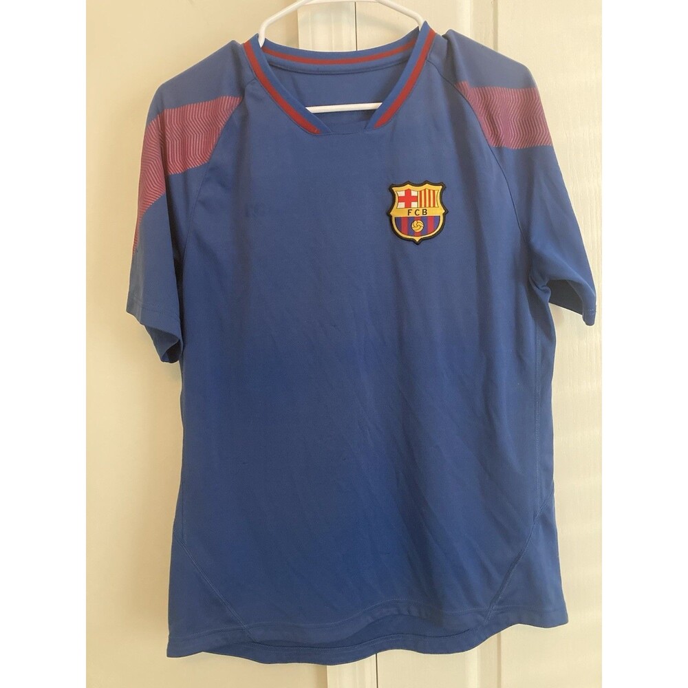 FC Barcelona jersey shirt v-neck patch on front size Large